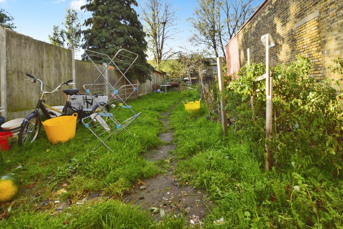 Manor Park Road, Manor Park, London, E12 5AB