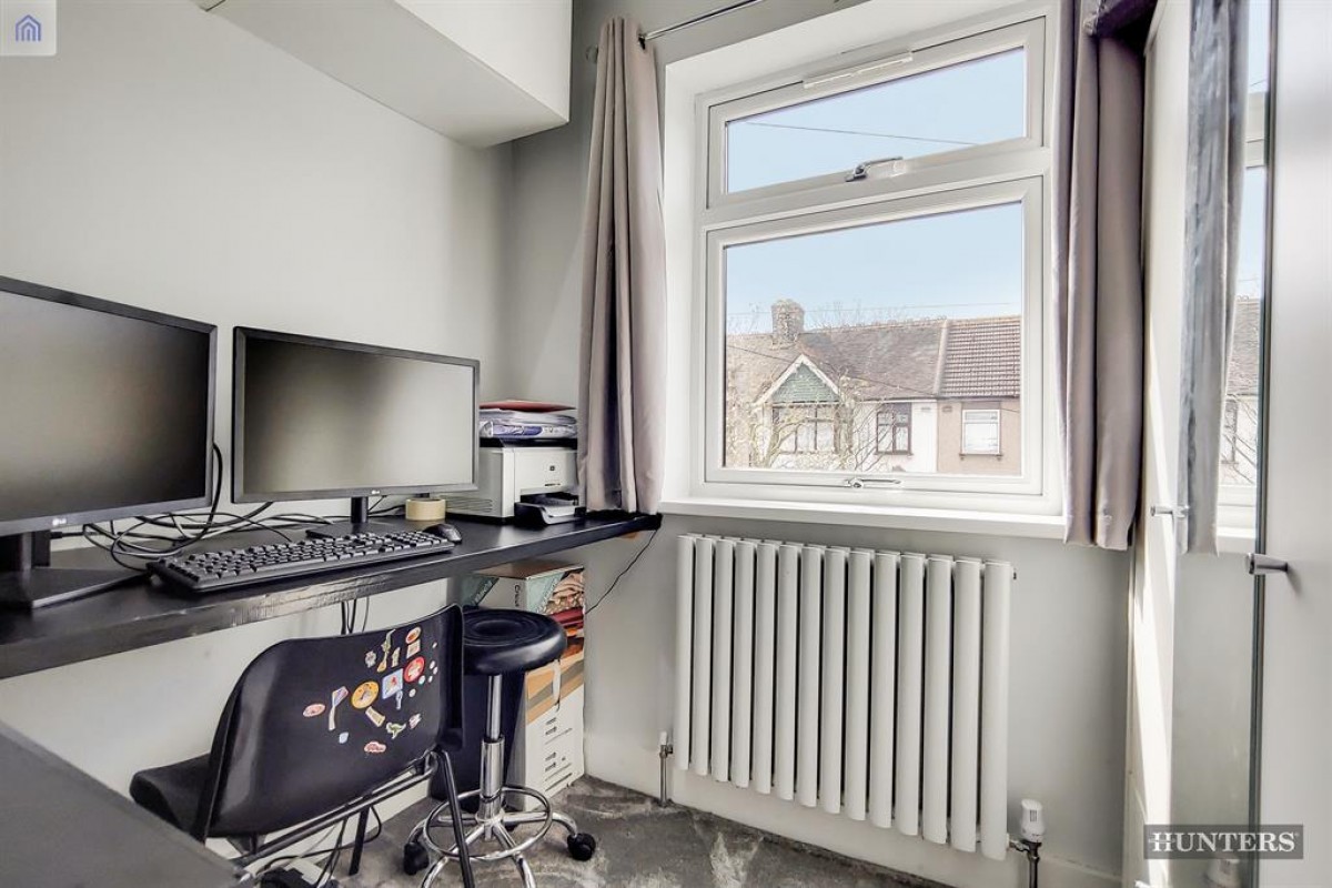 Netherfield Gardens, Barking, IG11