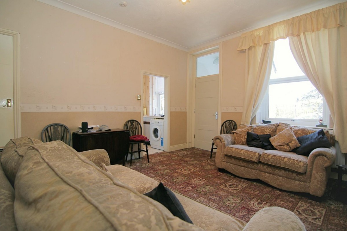 Gladstone Terrace, Pudsey, LS28 6NE