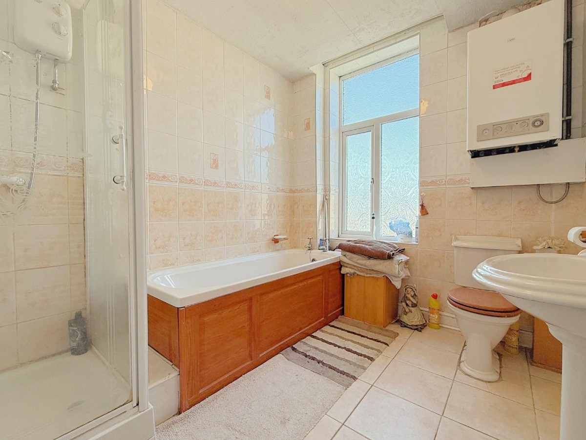 Gladstone Terrace, Pudsey, LS28 6NE