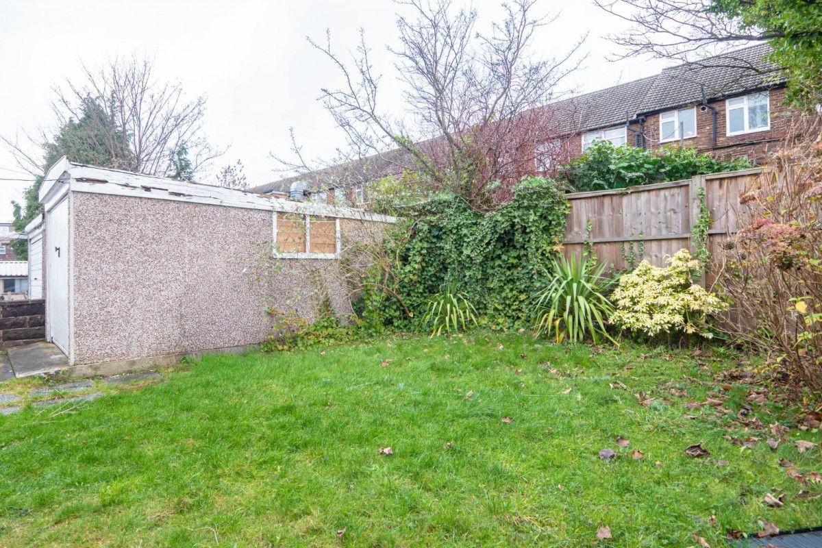 Chatsworth Crescent, Pudsey, Leeds, LS28 8LB