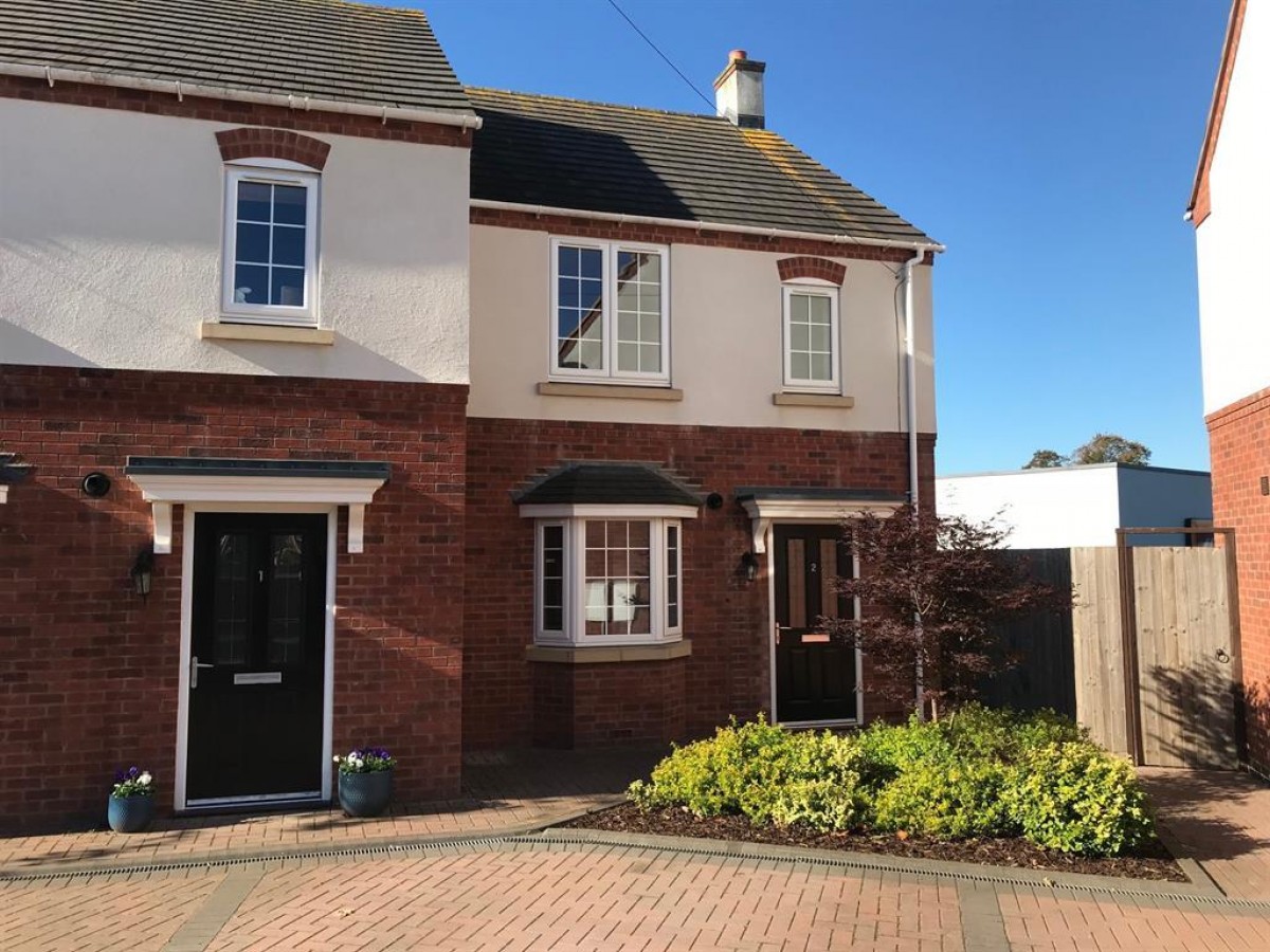 Dumolos Lane, Glascote