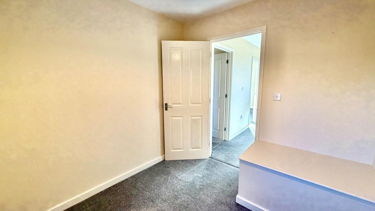 Dumolos Lane, Glascote