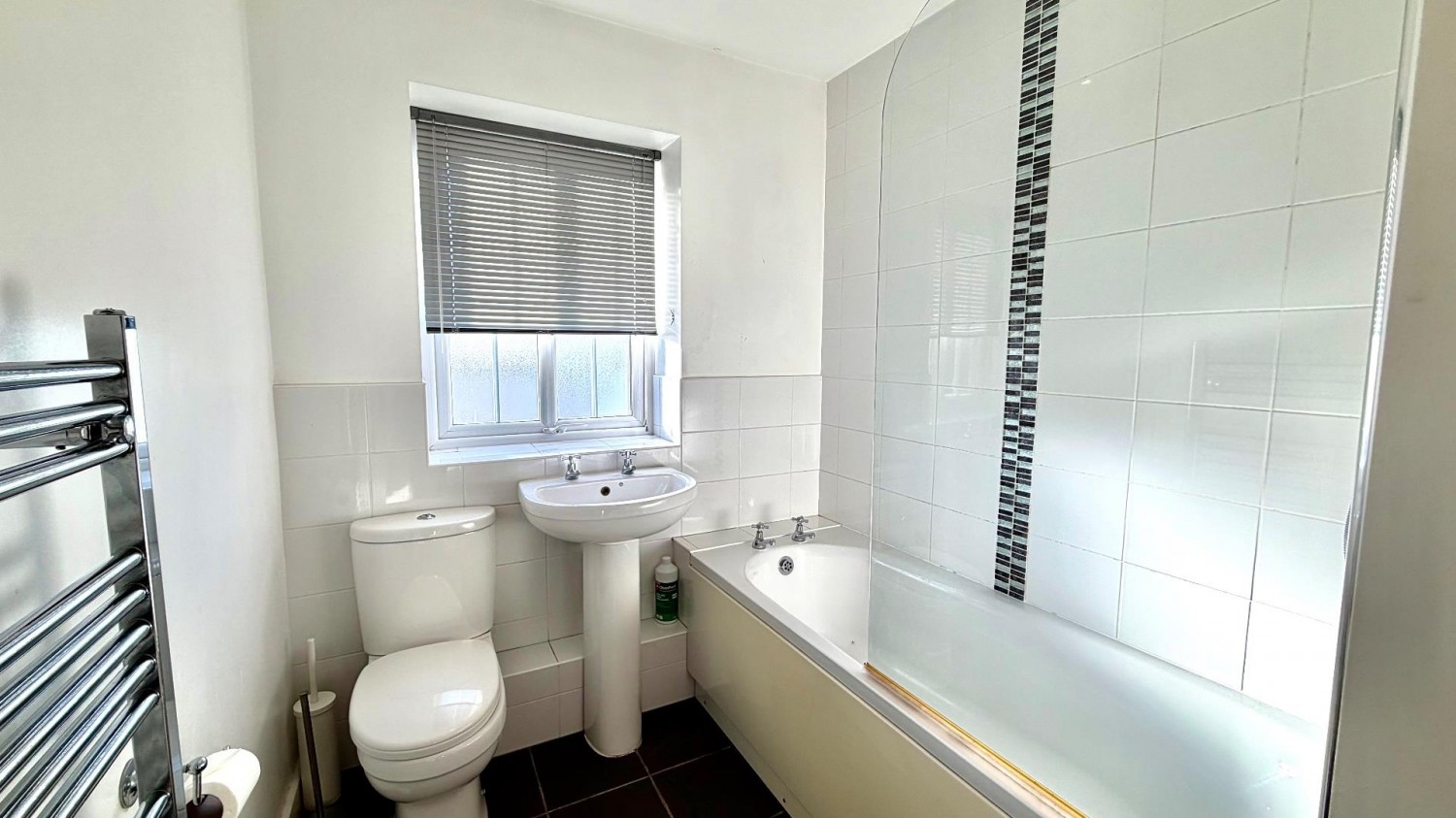 Dumolos Lane, Glascote