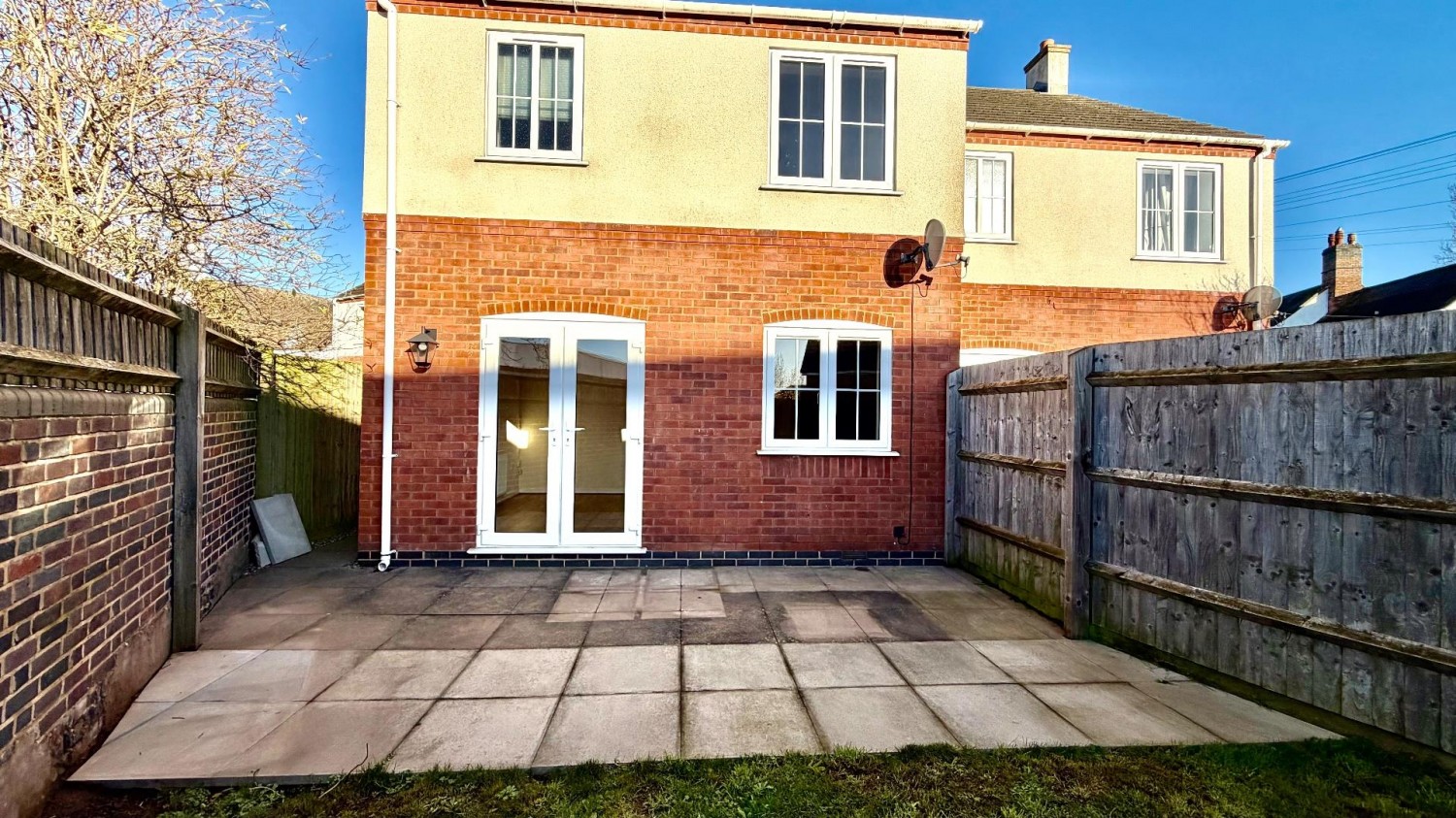 Dumolos Lane, Glascote