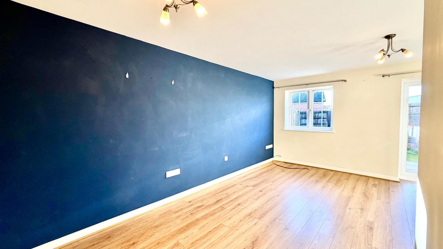 Dumolos Lane, Glascote