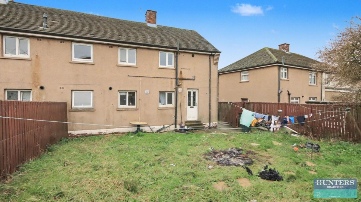 Crossdale Avenue Bradford, West Yorkshire, BD6 2AS