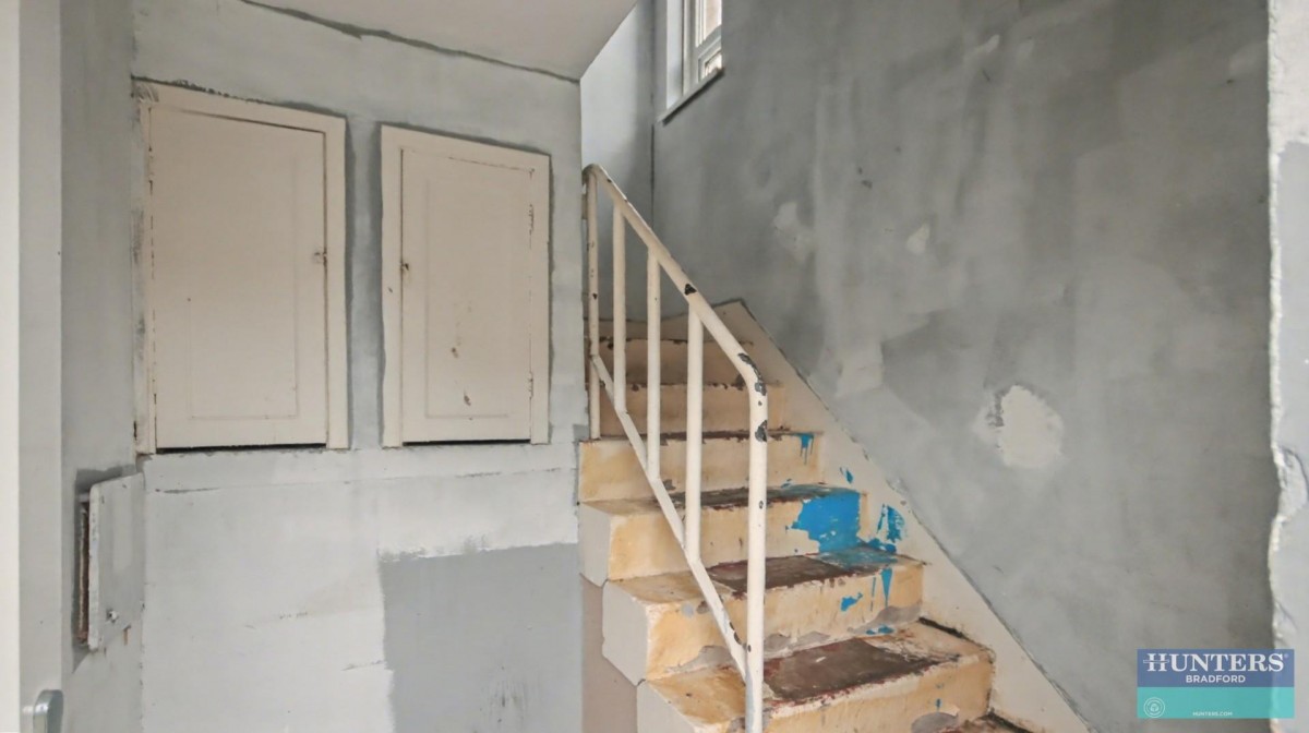 Crossdale Avenue Bradford, West Yorkshire, BD6 2AS