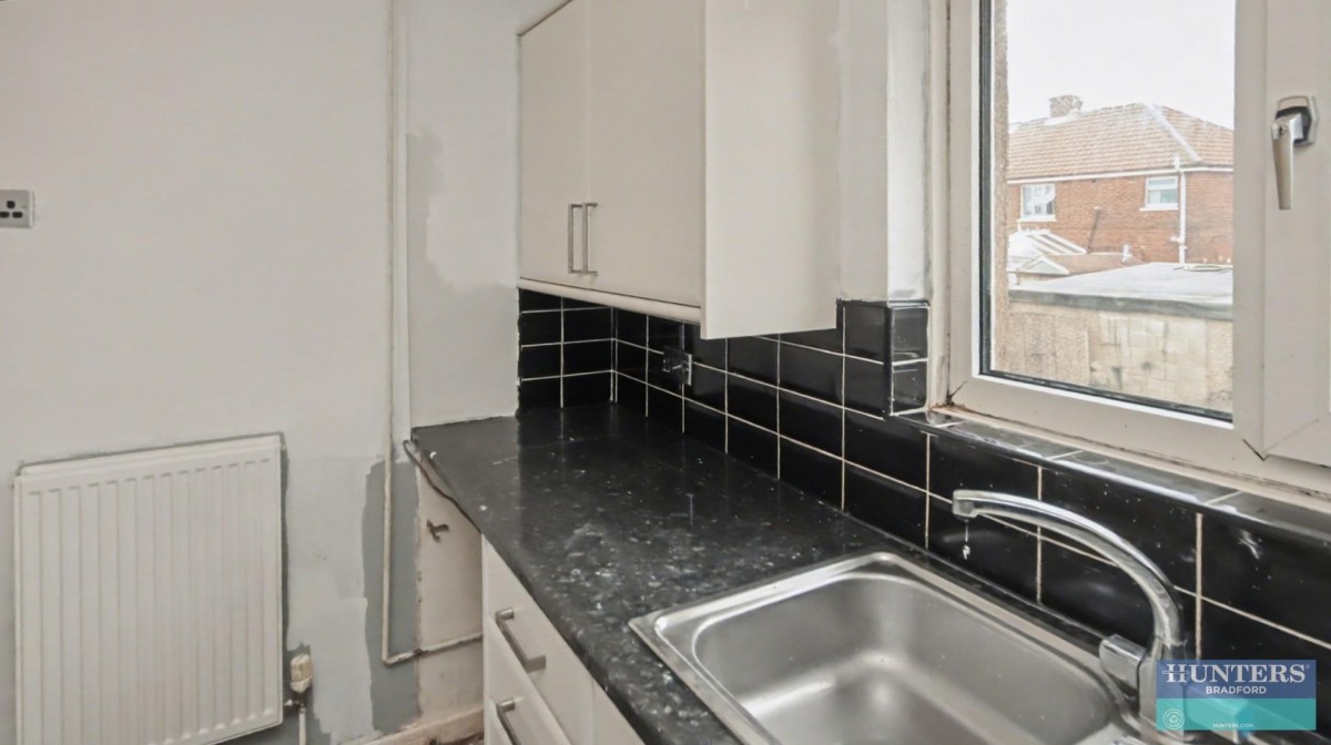 Crossdale Avenue Bradford, West Yorkshire, BD6 2AS