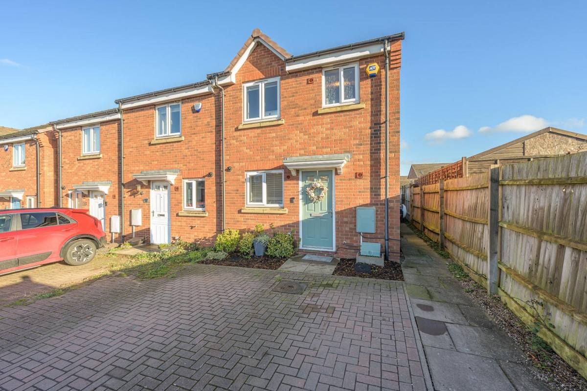 Bobeche Place, Kingswinford, DY6 7LU