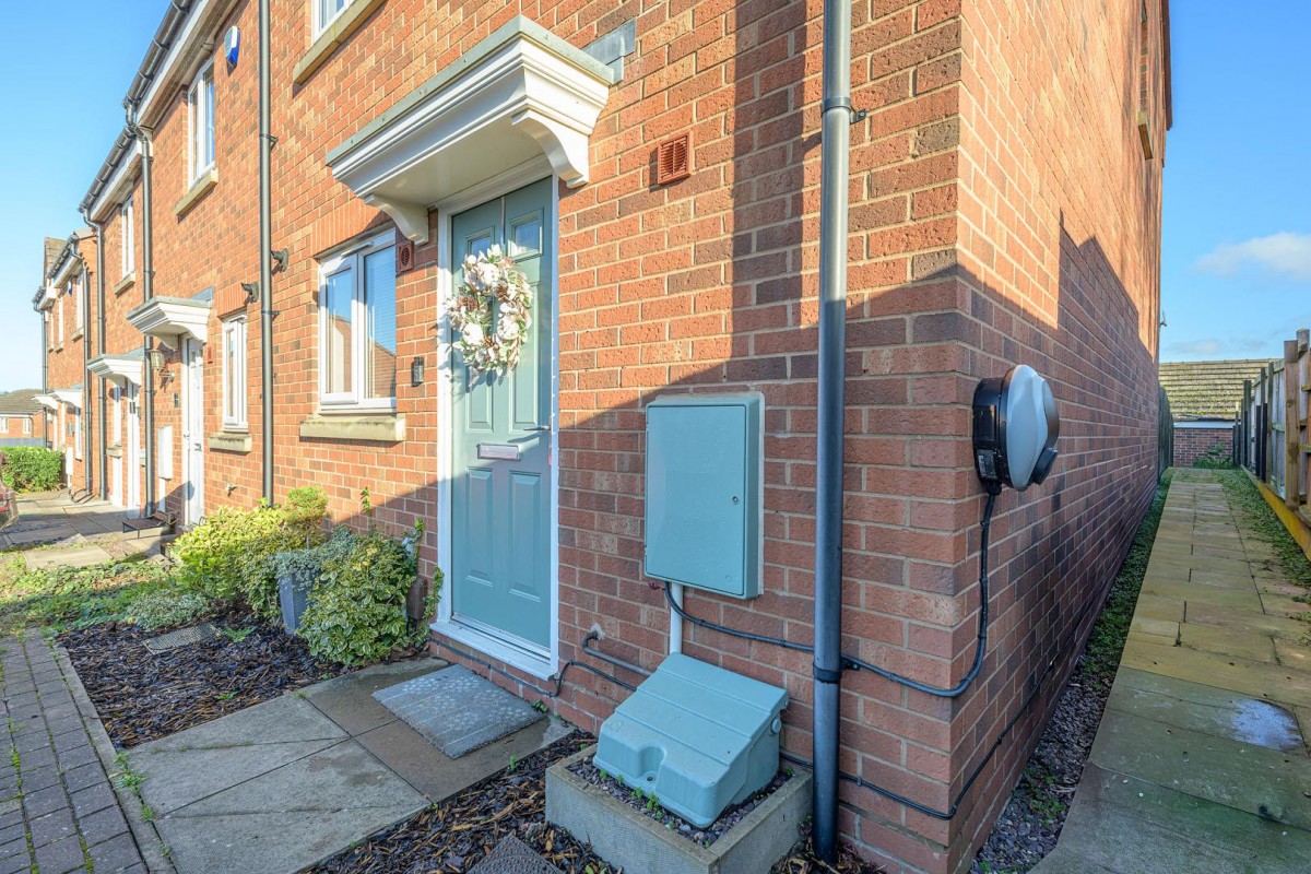 Bobeche Place, Kingswinford, DY6 7LU