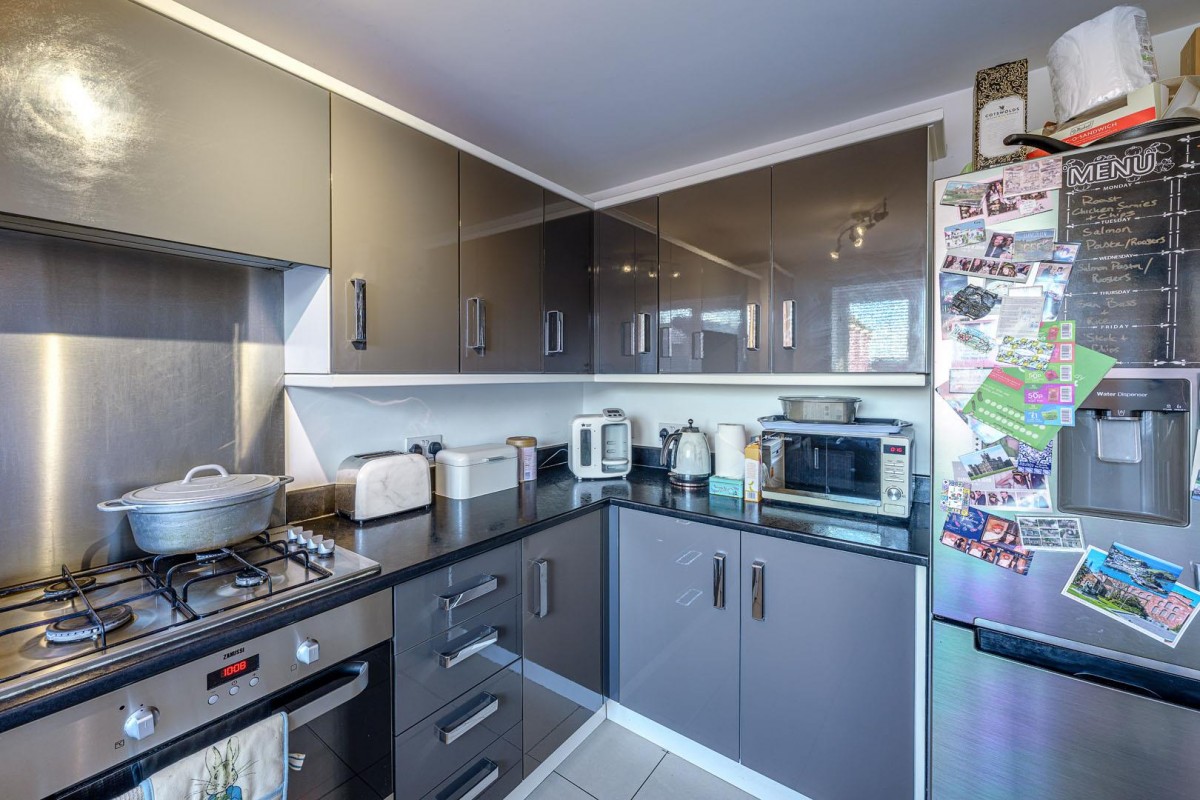 Bobeche Place, Kingswinford, DY6 7LU