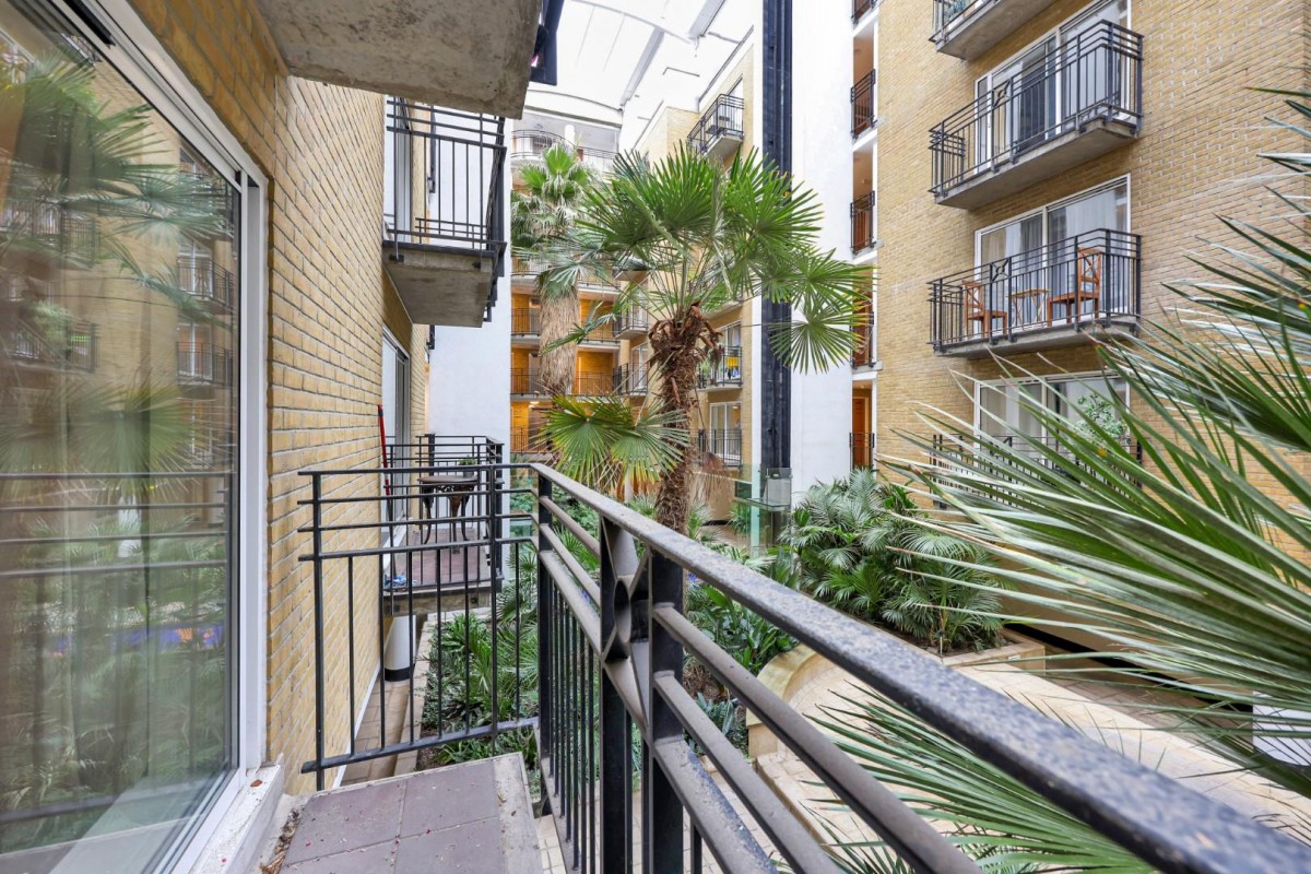 High Timber Street, London, EC4V