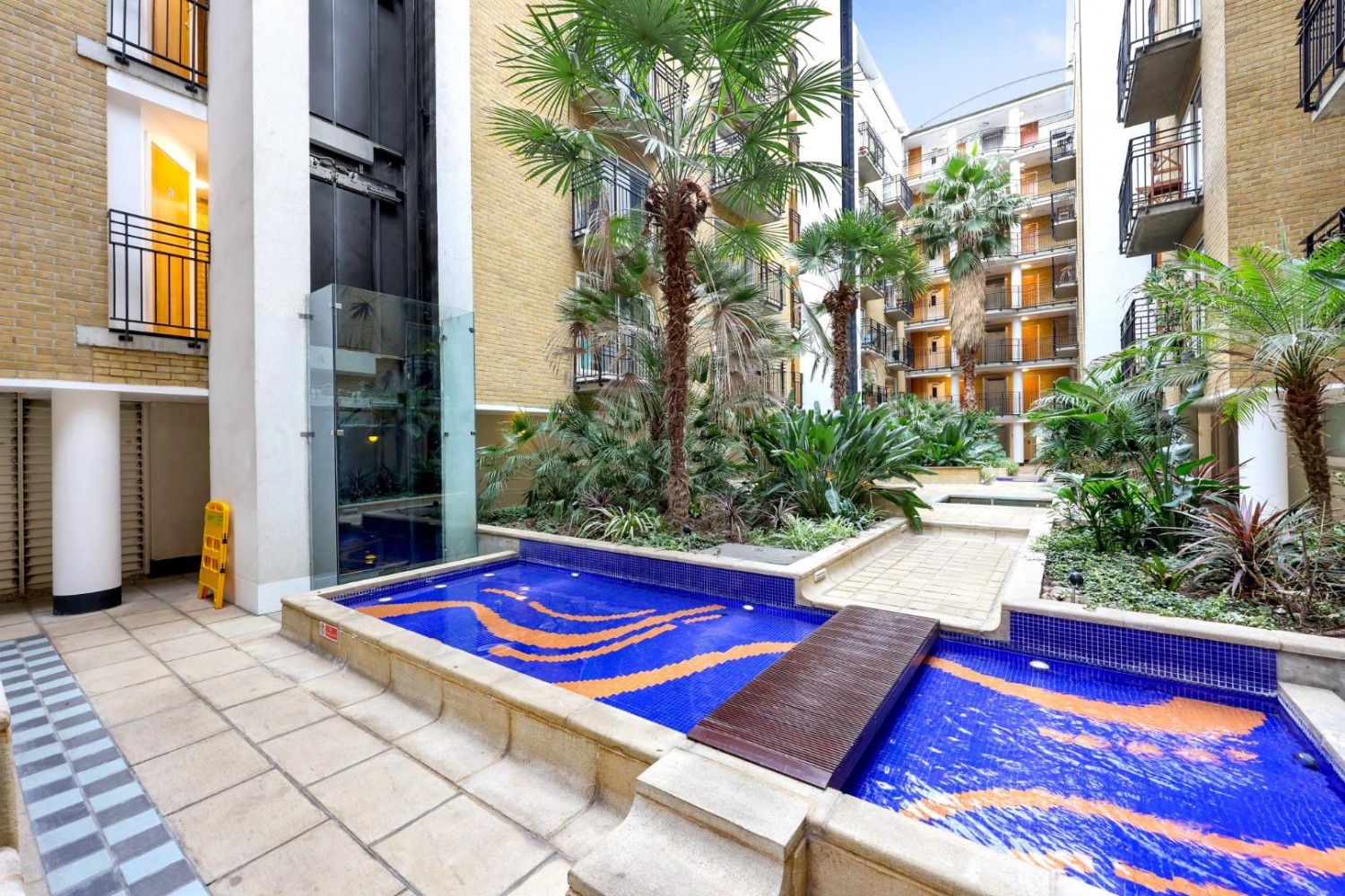 High Timber Street, London, EC4V