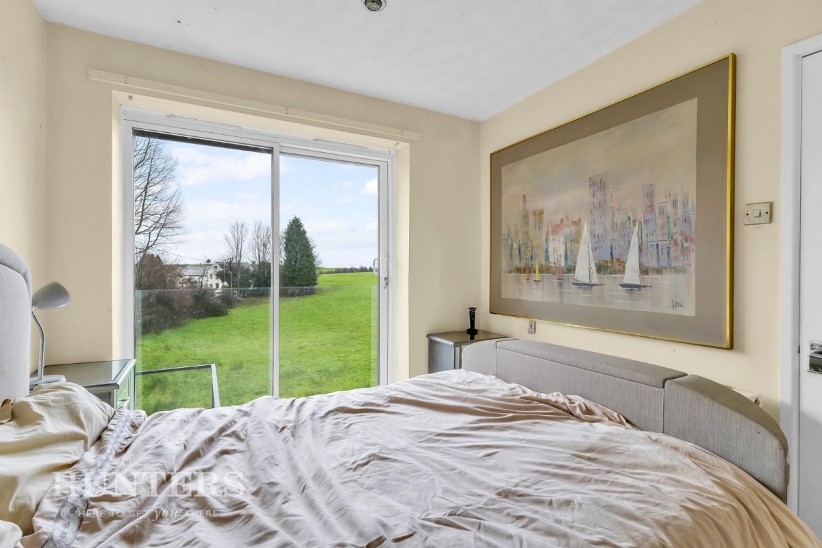 Summerfield View, Oldham