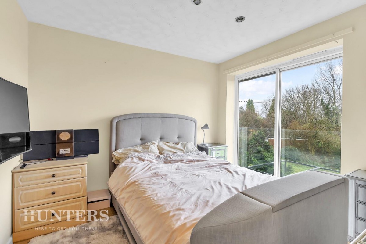 Summerfield View, Oldham