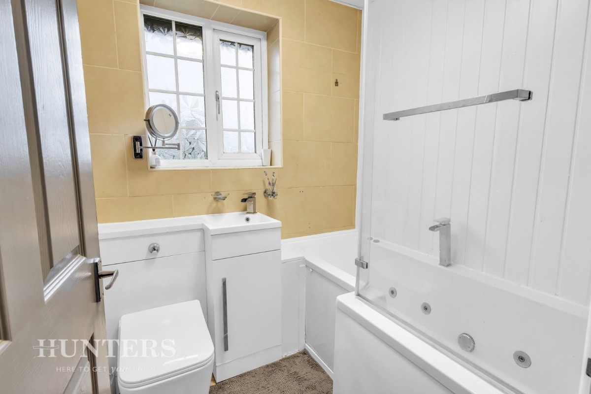 Summerfield View, Oldham