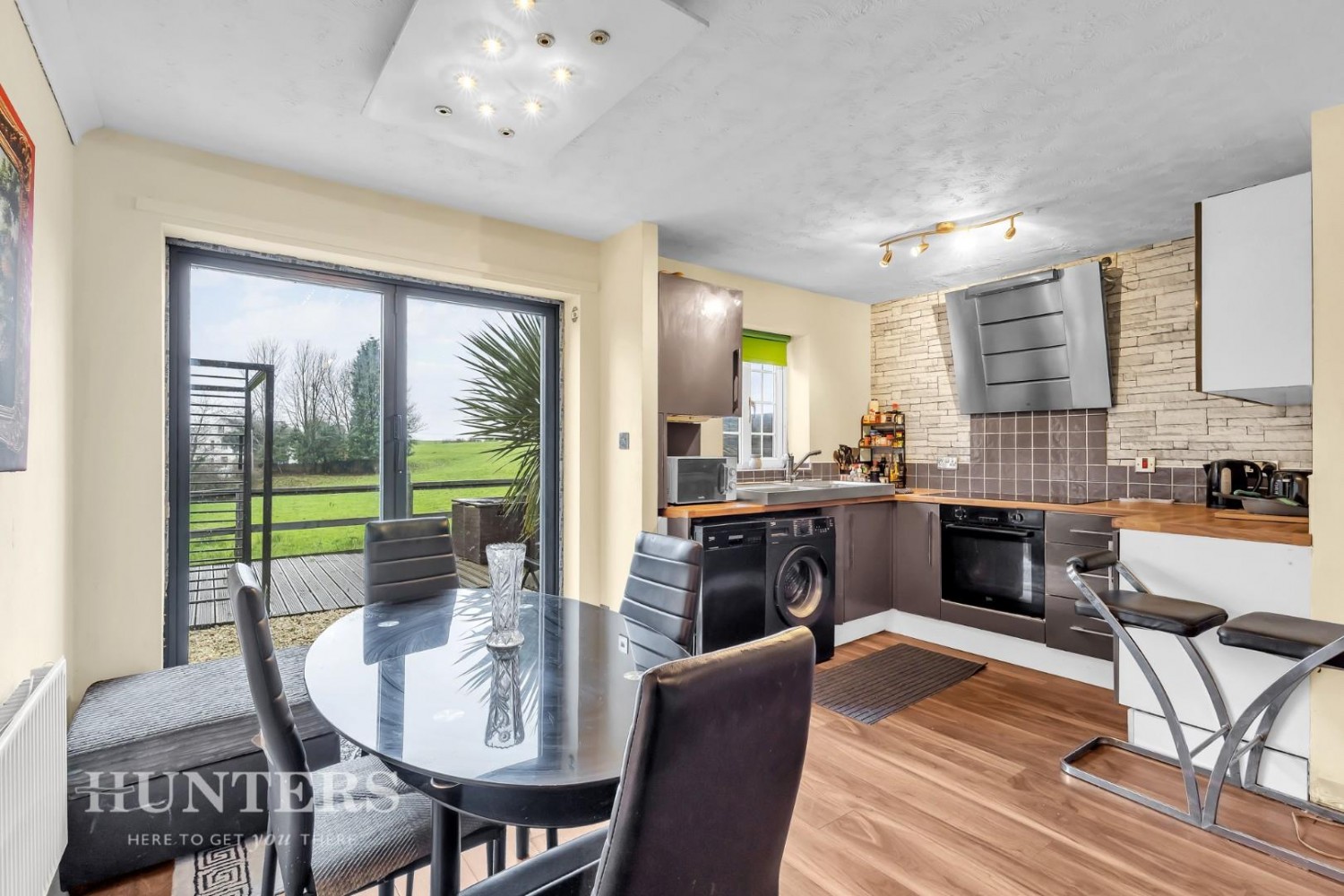 Summerfield View, Oldham