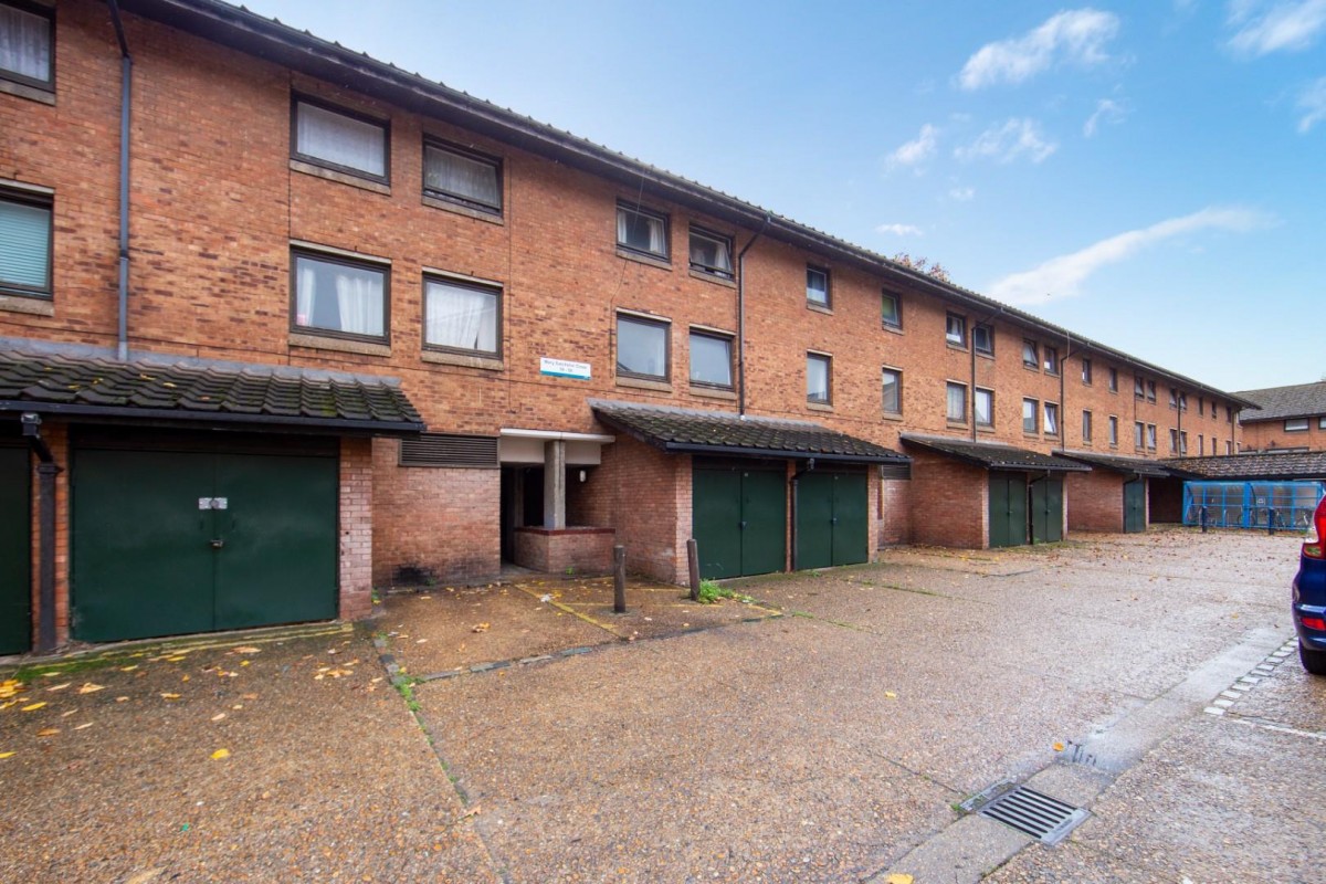 Mary Datchelor Close, London, SE5