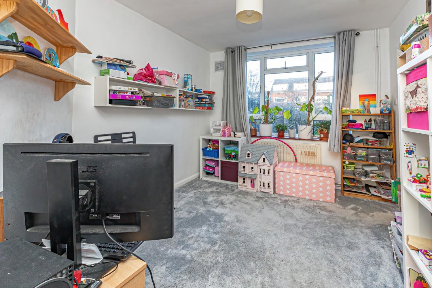 Chelsea Green, Leighton Buzzard