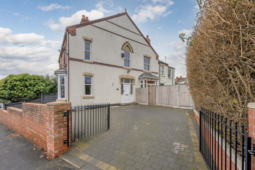 Collis Street, Amblecote, Stourbridge, DY8 4EW