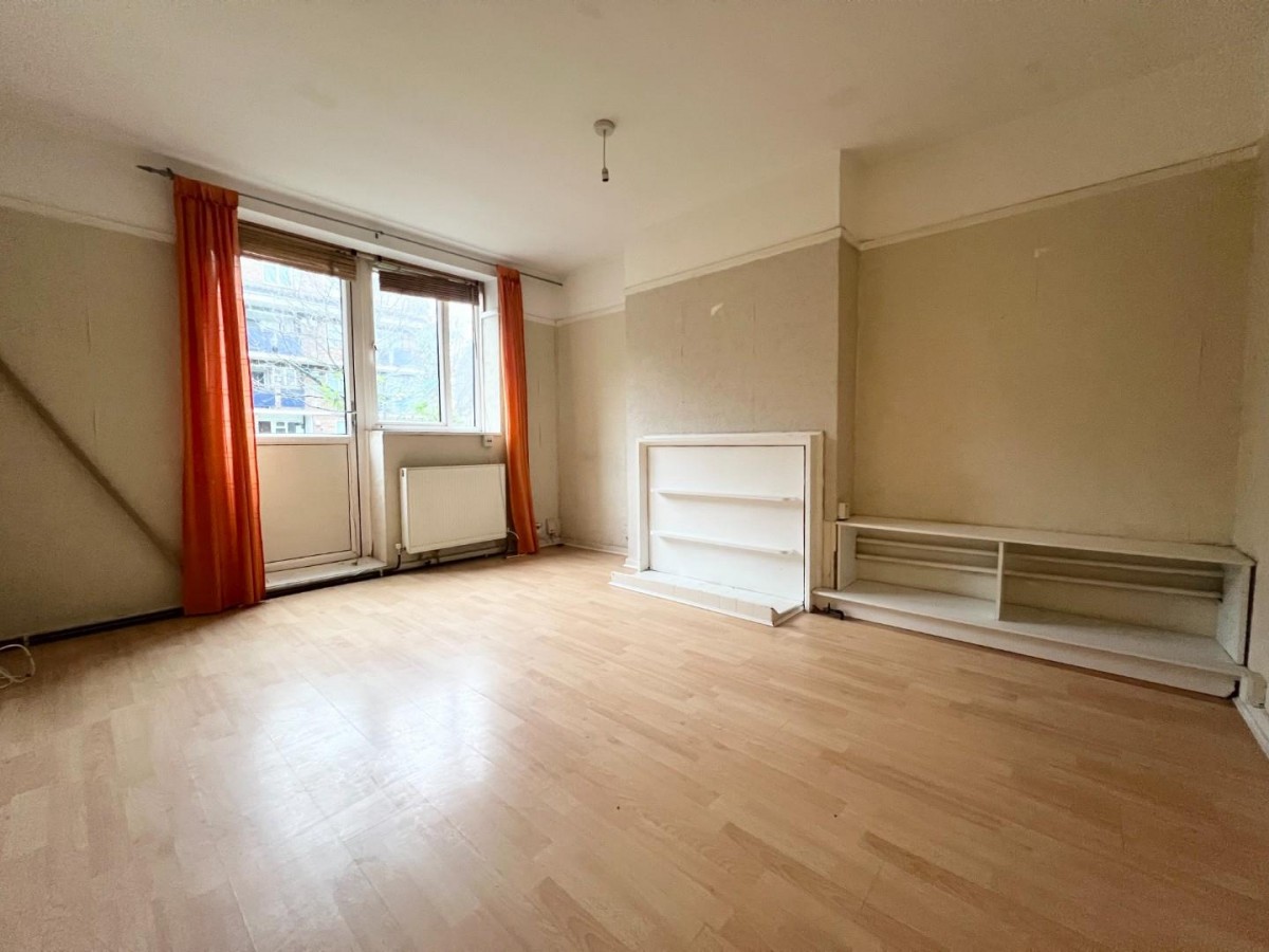 Walnut Tree Road, Brentford