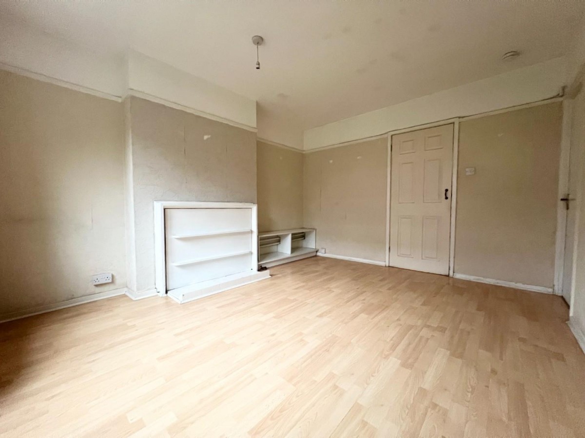 Walnut Tree Road, Brentford