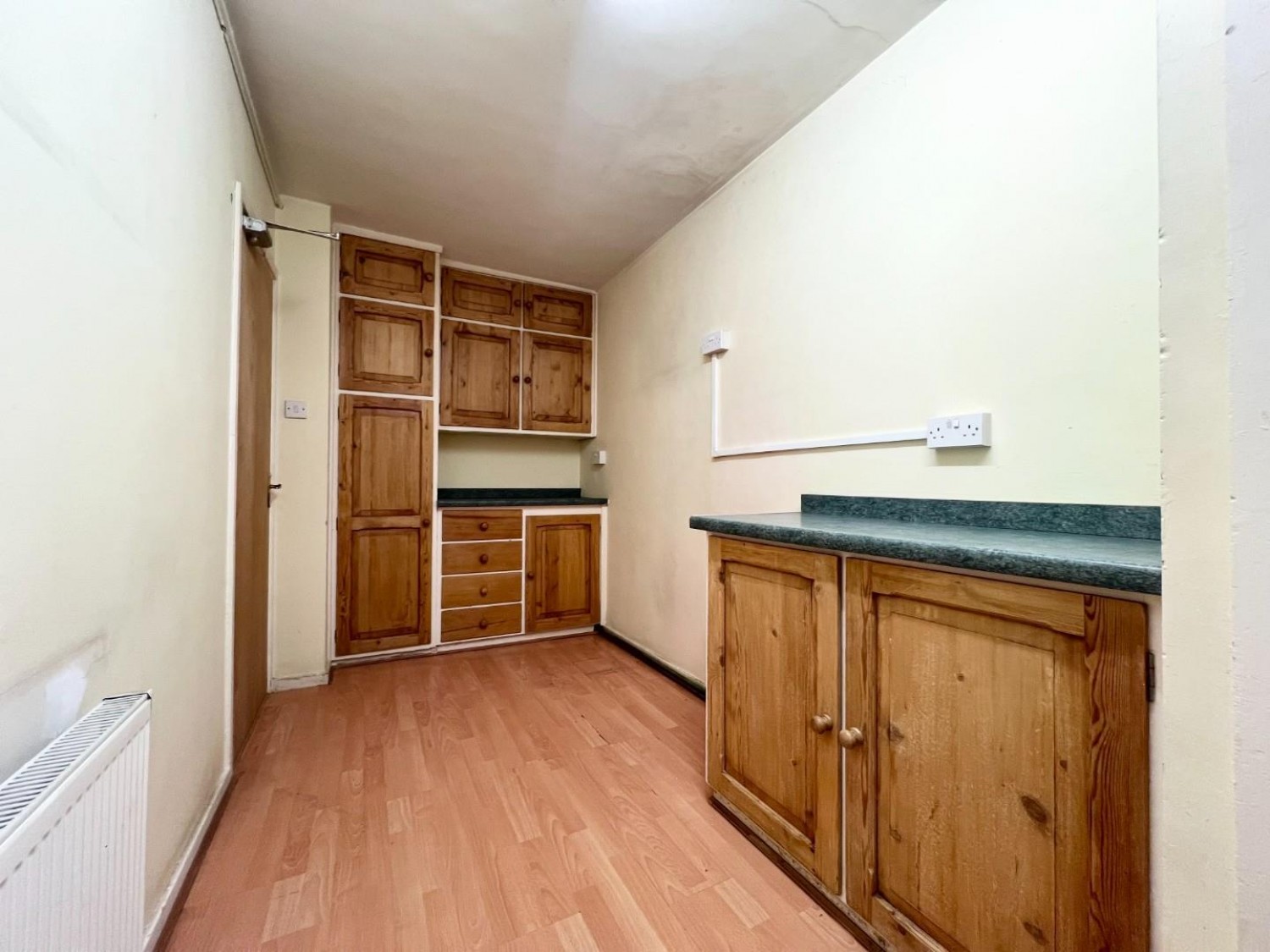 Walnut Tree Road, Brentford