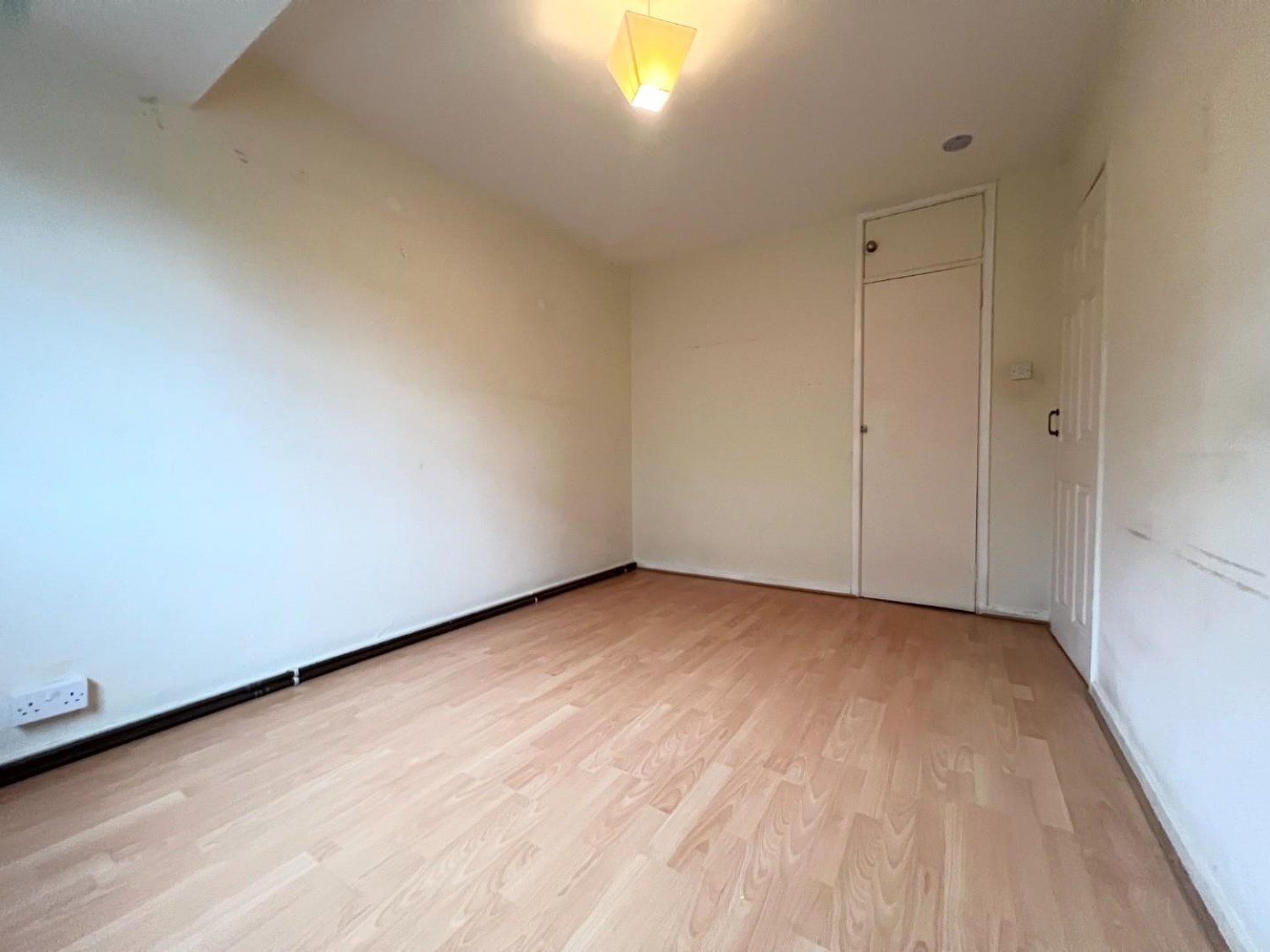 Walnut Tree Road, Brentford