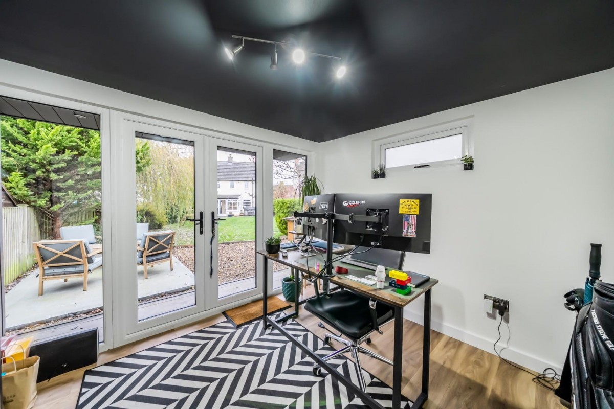 Fourth Avenue, Wetherby