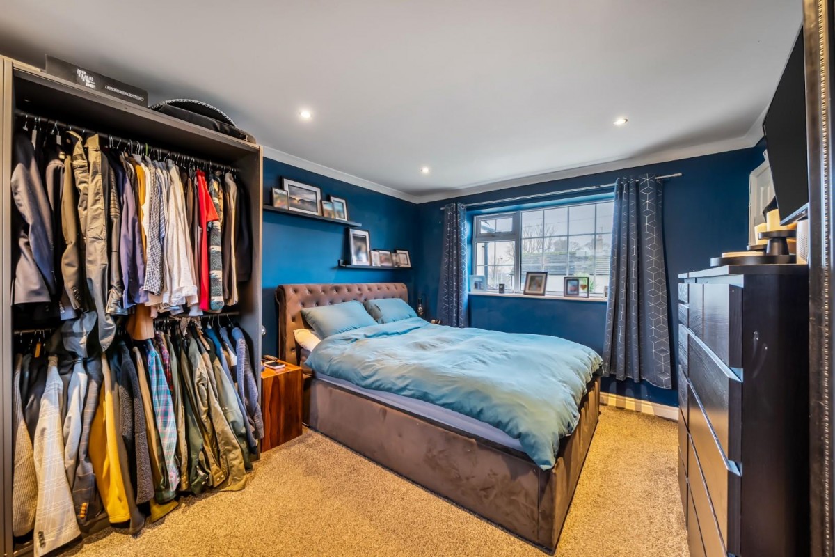 Fourth Avenue, Wetherby