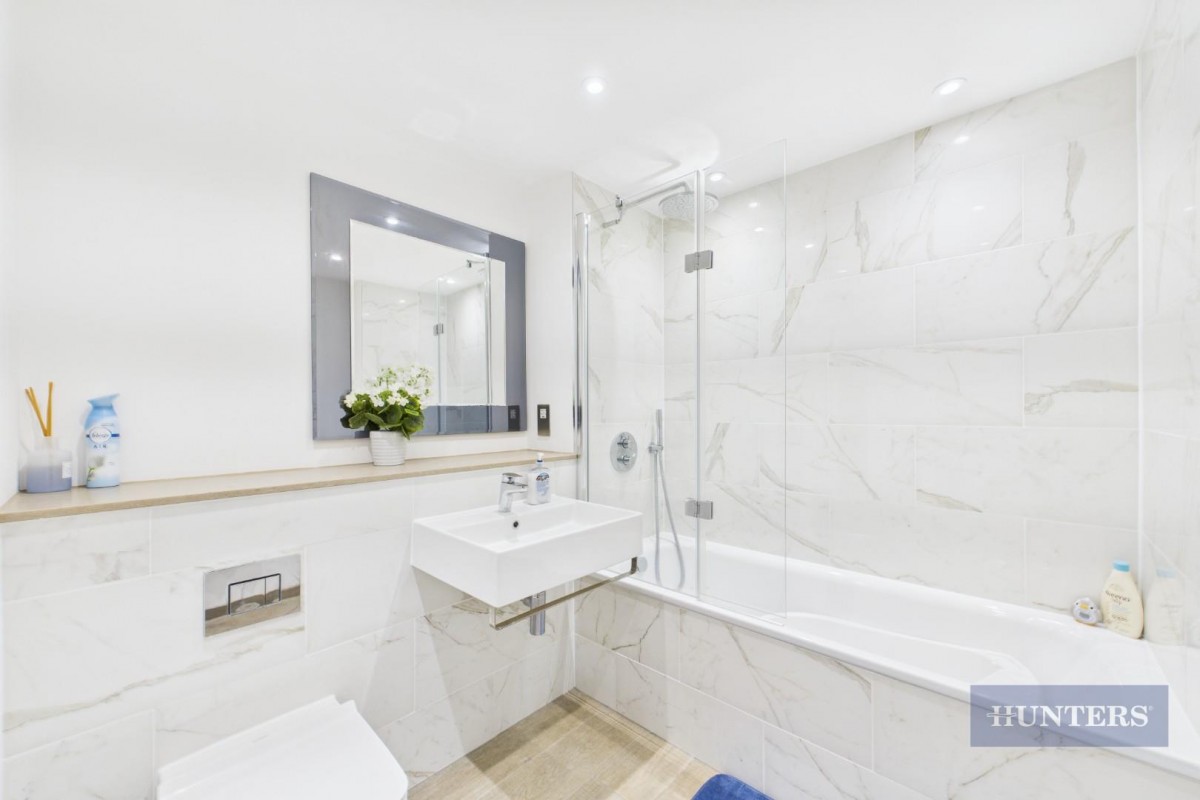 Alexandra Wharf, Maritime Walk, Ocean Village