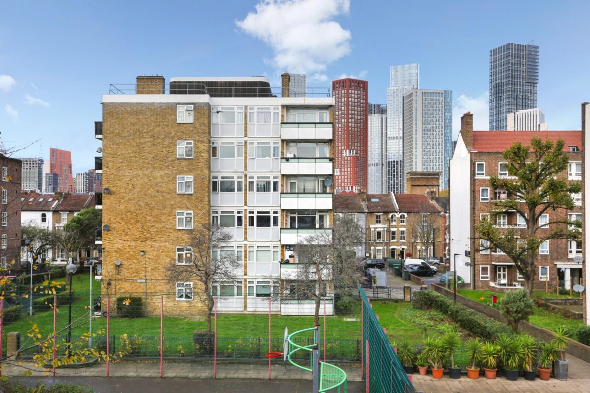 Carroun Road, London