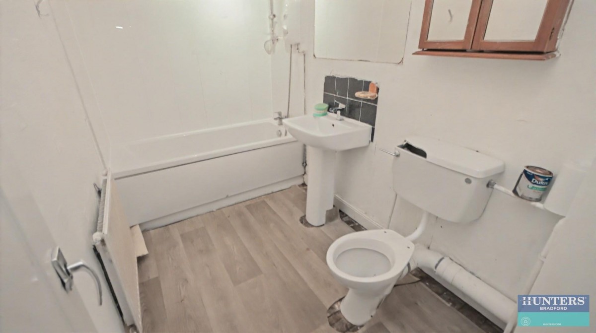 Haycliffe Road Bradford, West Yorkshire, BD5 9HB