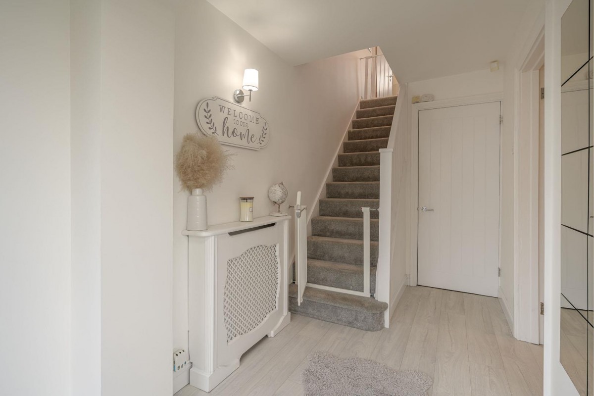 Chelford Crescent, Kingswinford, DY6 8PB