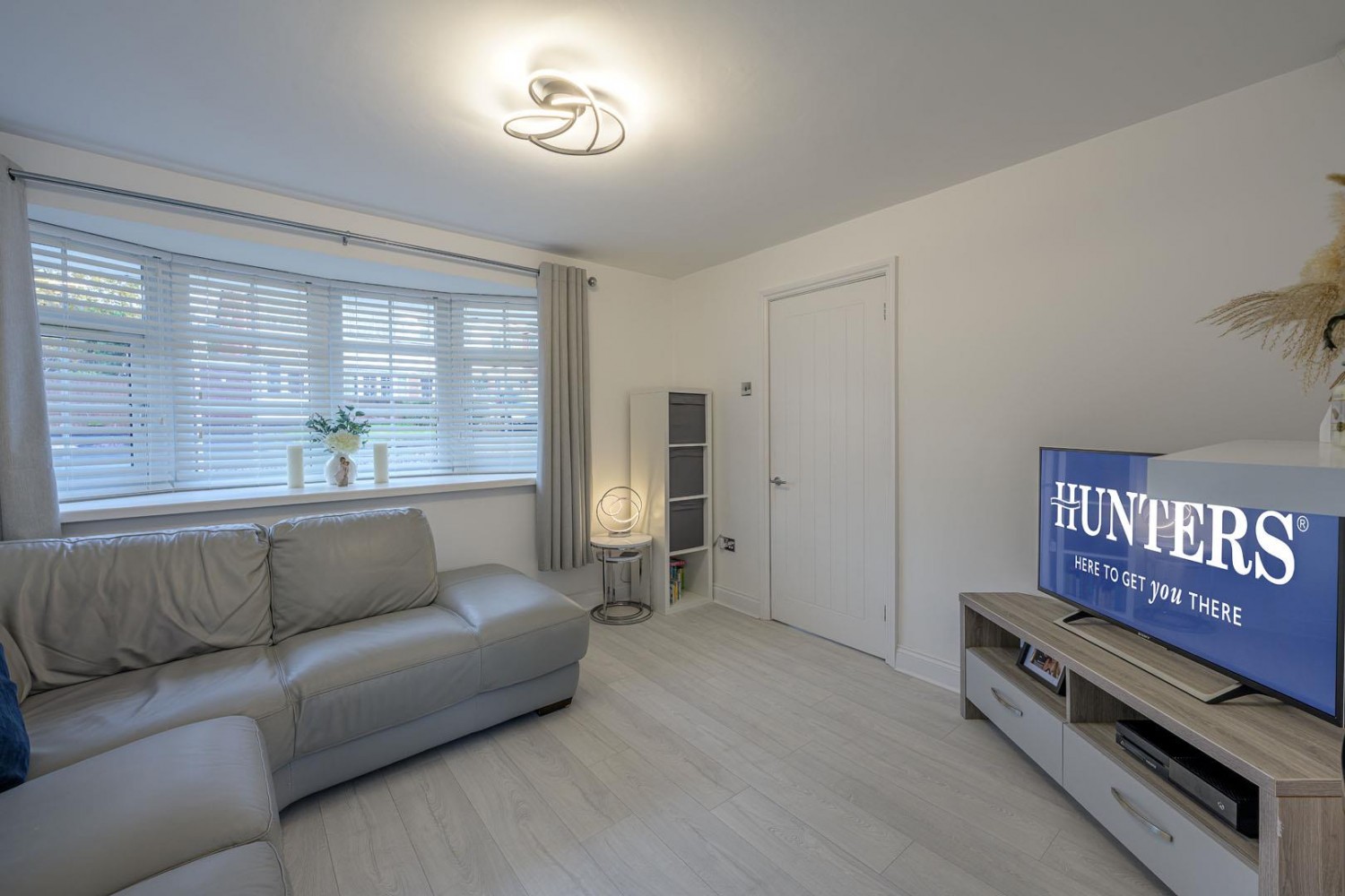 Chelford Crescent, Kingswinford, DY6 8PB