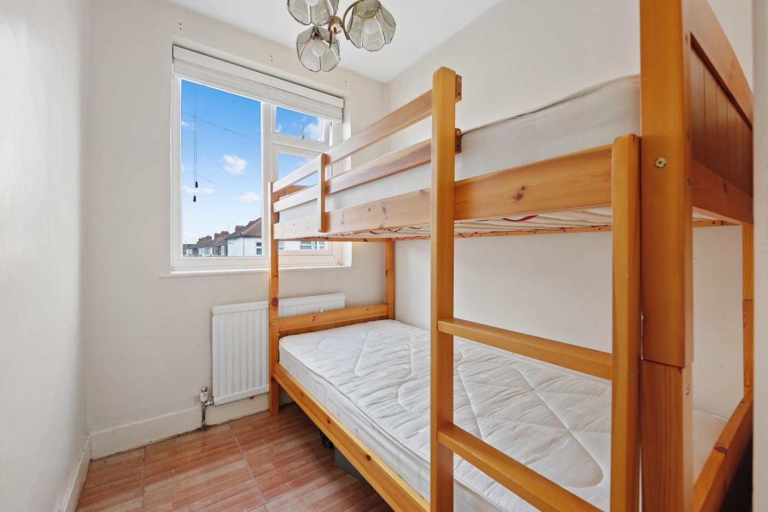 Grosvenor Road, Dagenham, RM8