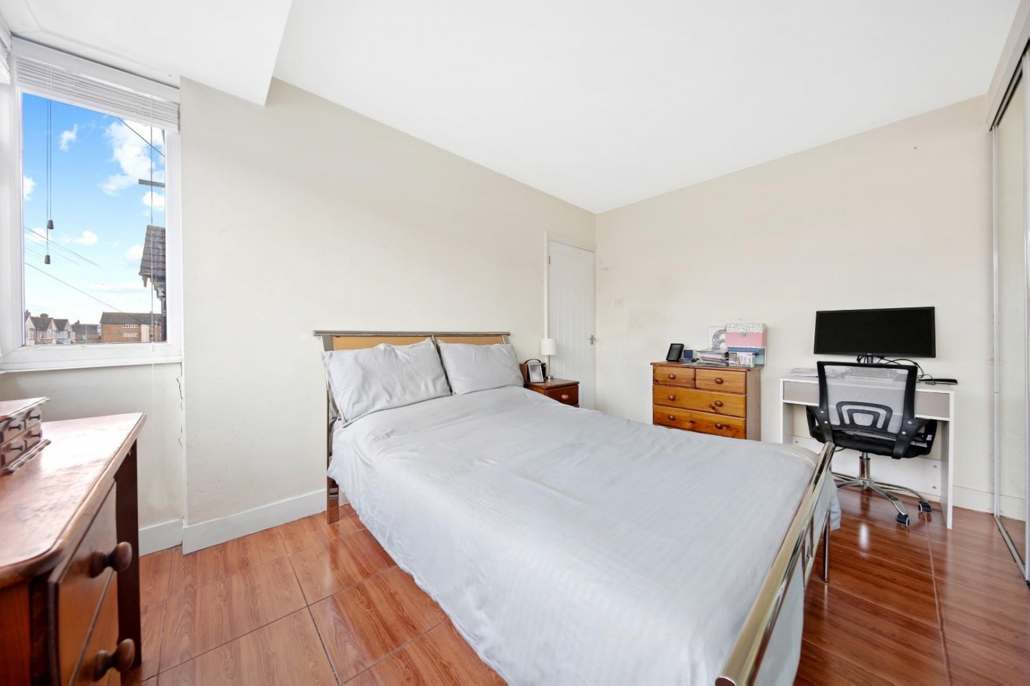 Grosvenor Road, Dagenham, RM8