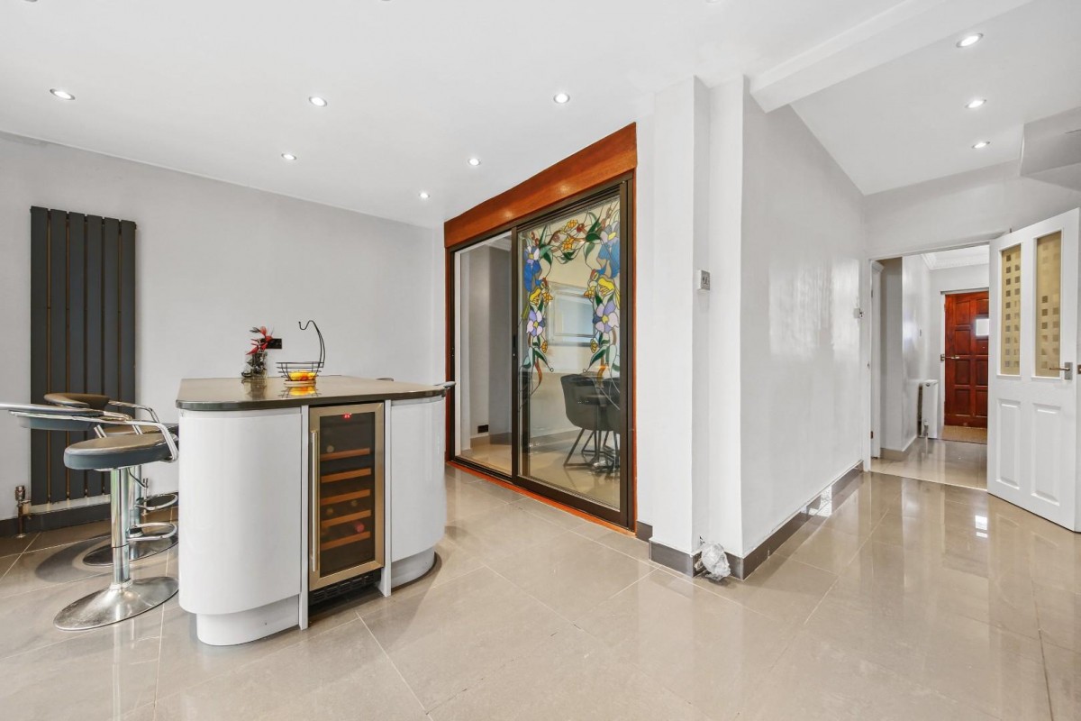 Grosvenor Road, Dagenham, RM8