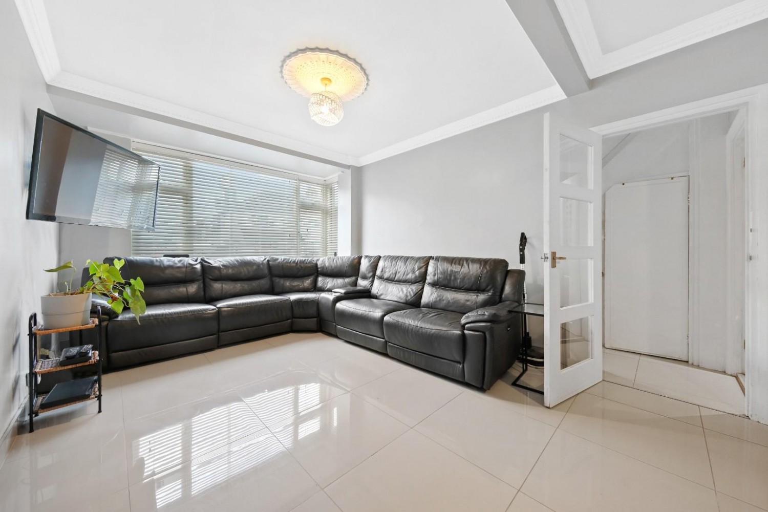 Grosvenor Road, Dagenham, RM8