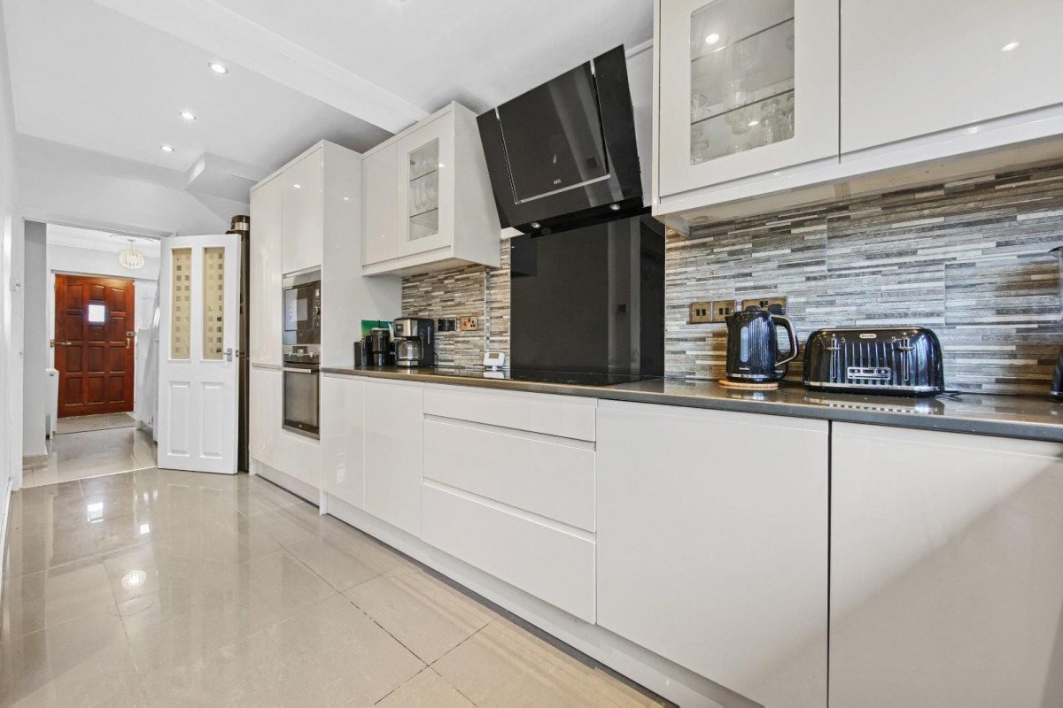 Grosvenor Road, Dagenham, RM8