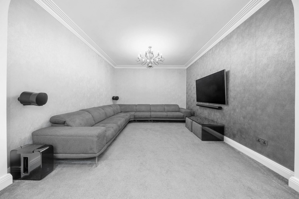 Longwood Gardens Clayhall IG5