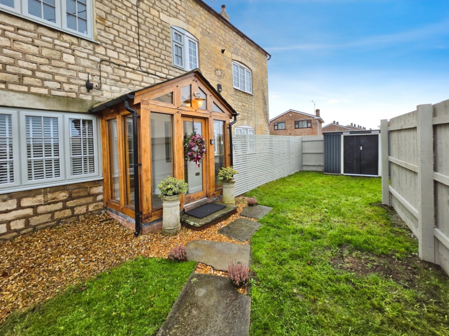 Marsh Road, Leonard Stanley