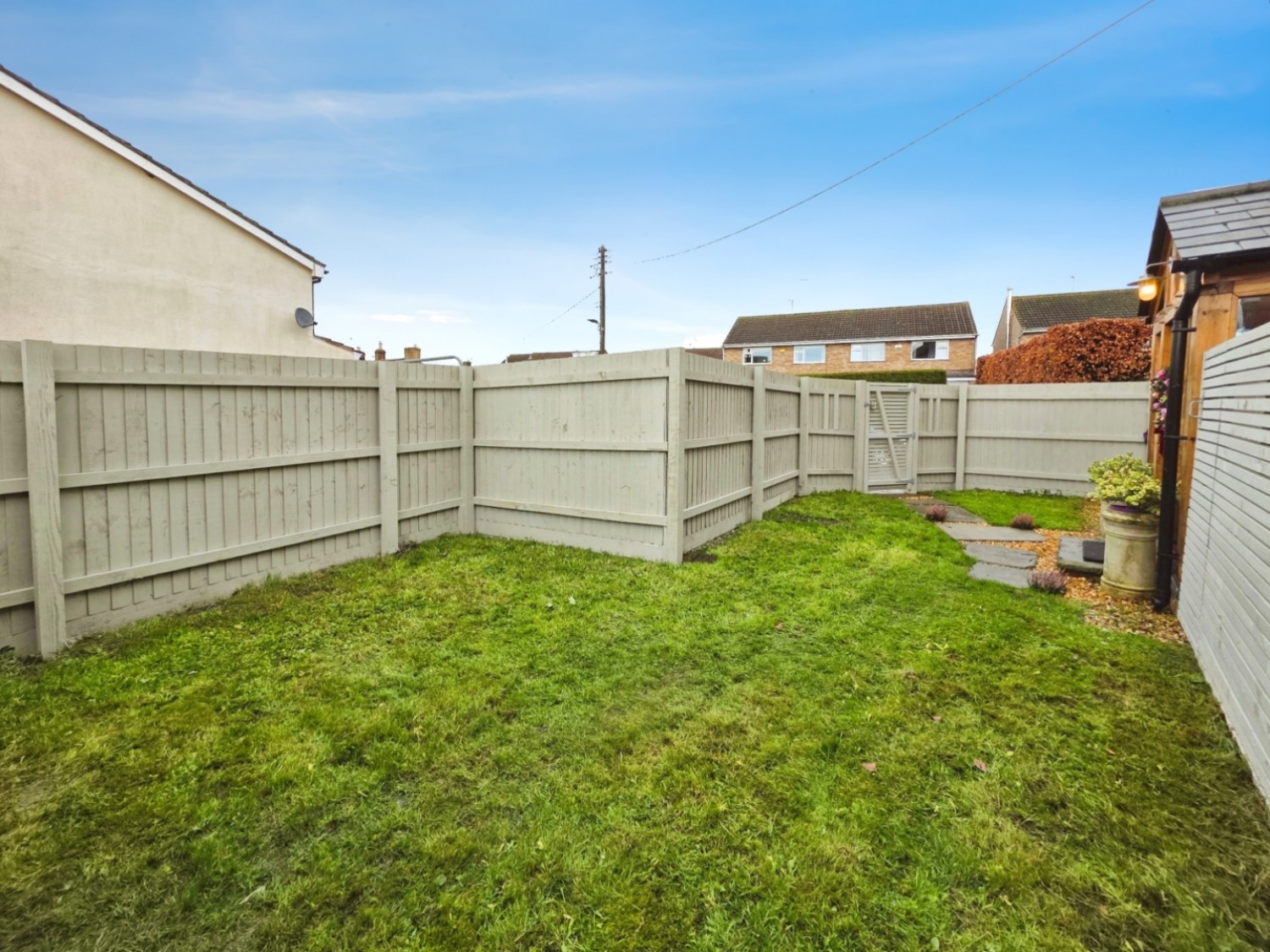 Marsh Road, Leonard Stanley