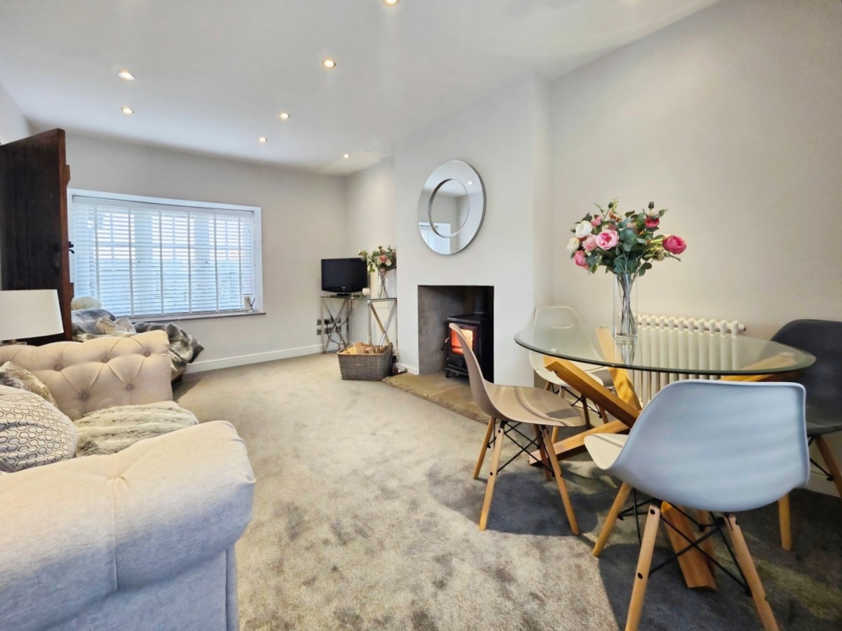 Marsh Road, Leonard Stanley