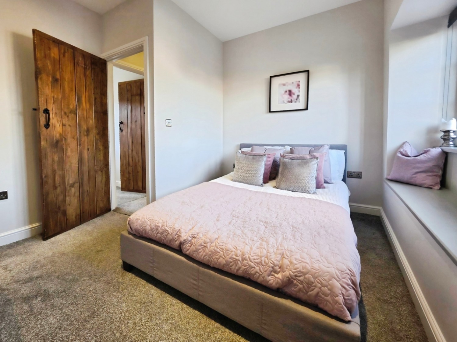 Marsh Road, Leonard Stanley