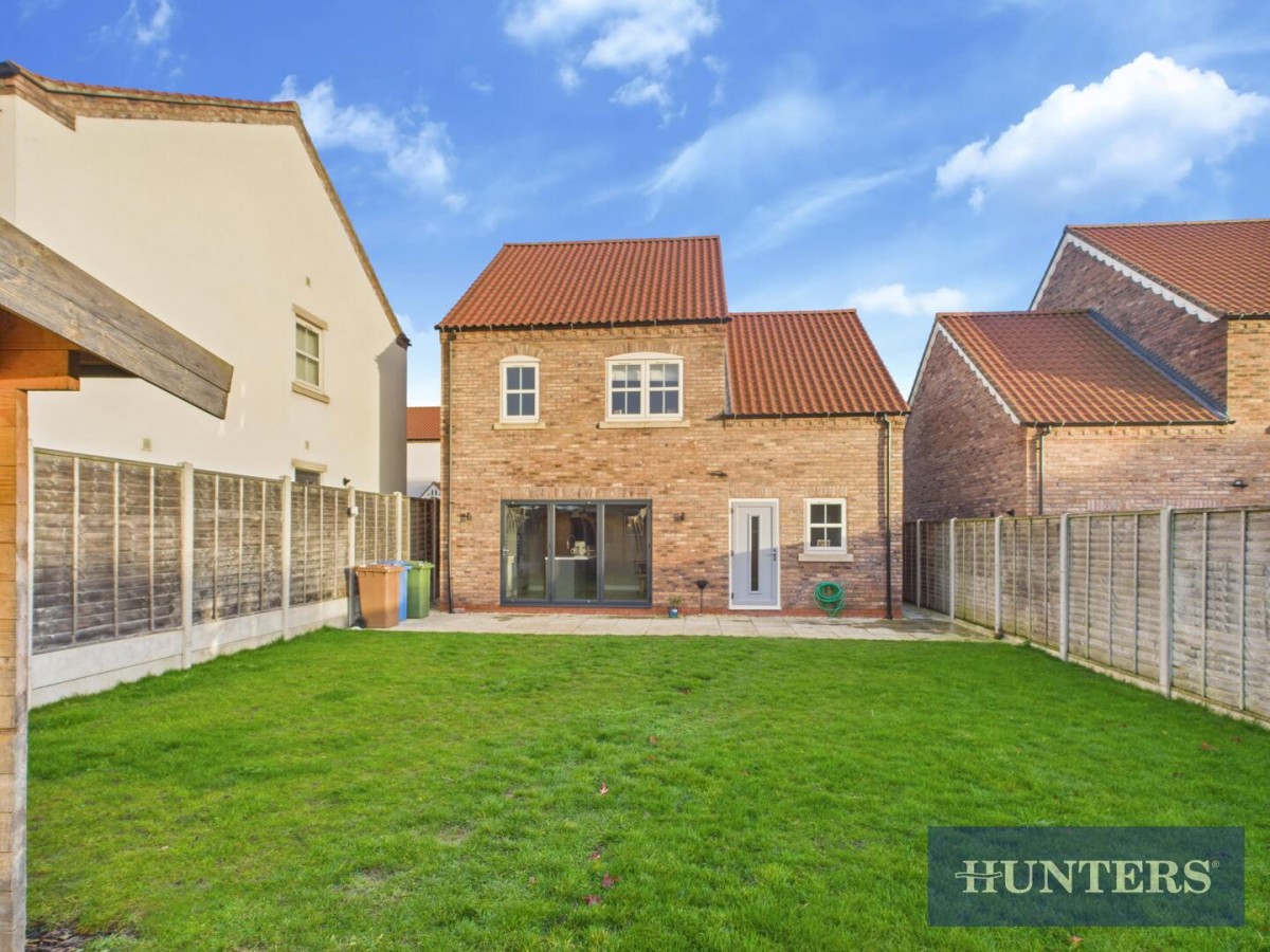 Burton Fields, Brandesburton