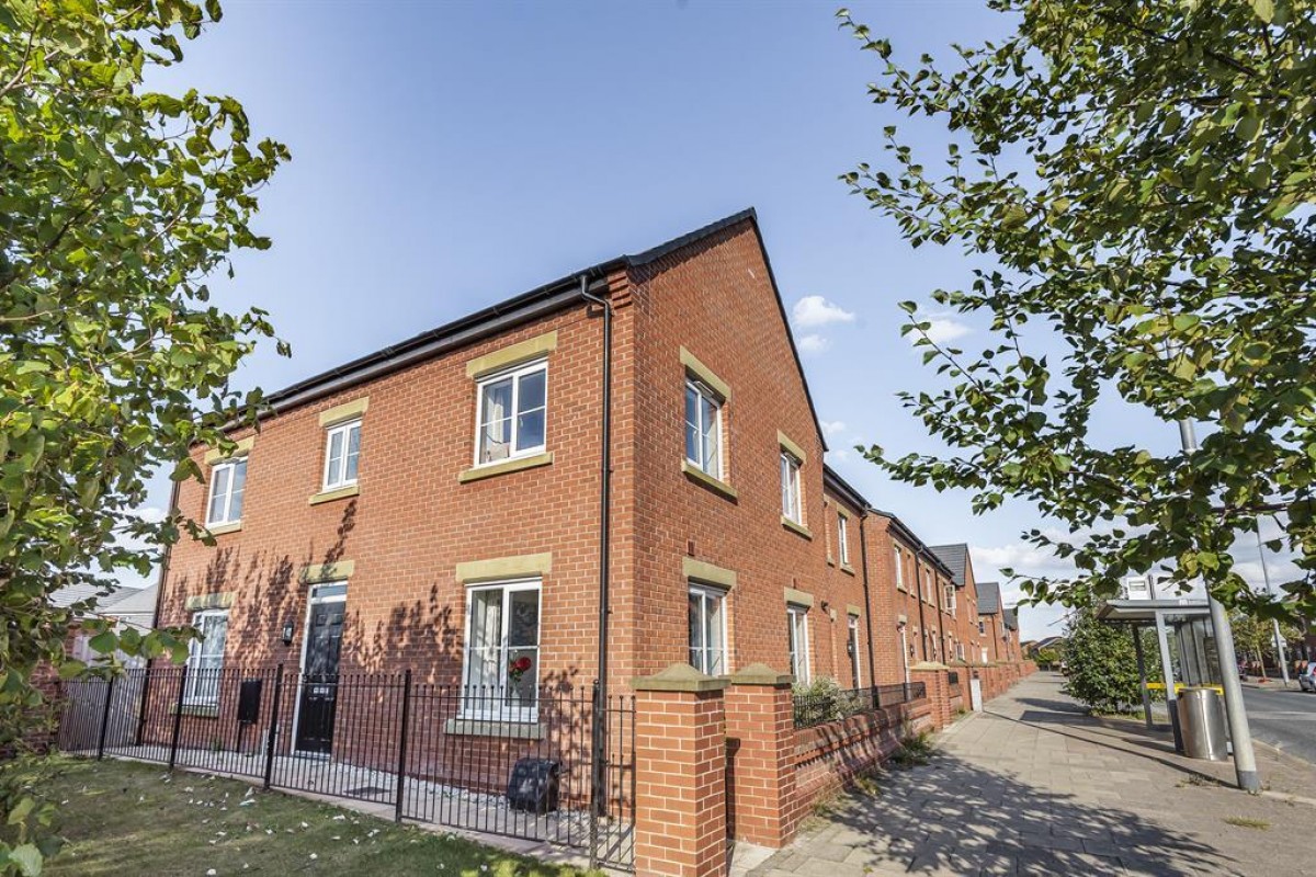 Plank Lane, Leigh, WN7 4QA