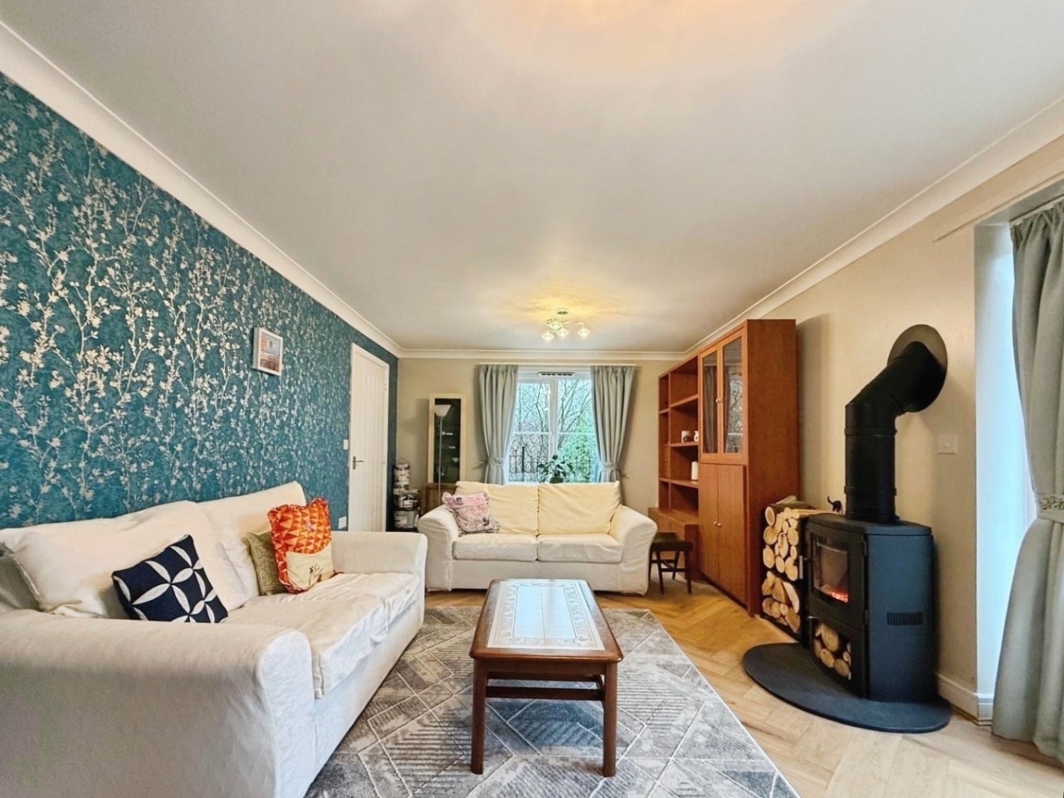 Plank Lane, Leigh, WN7 4QA