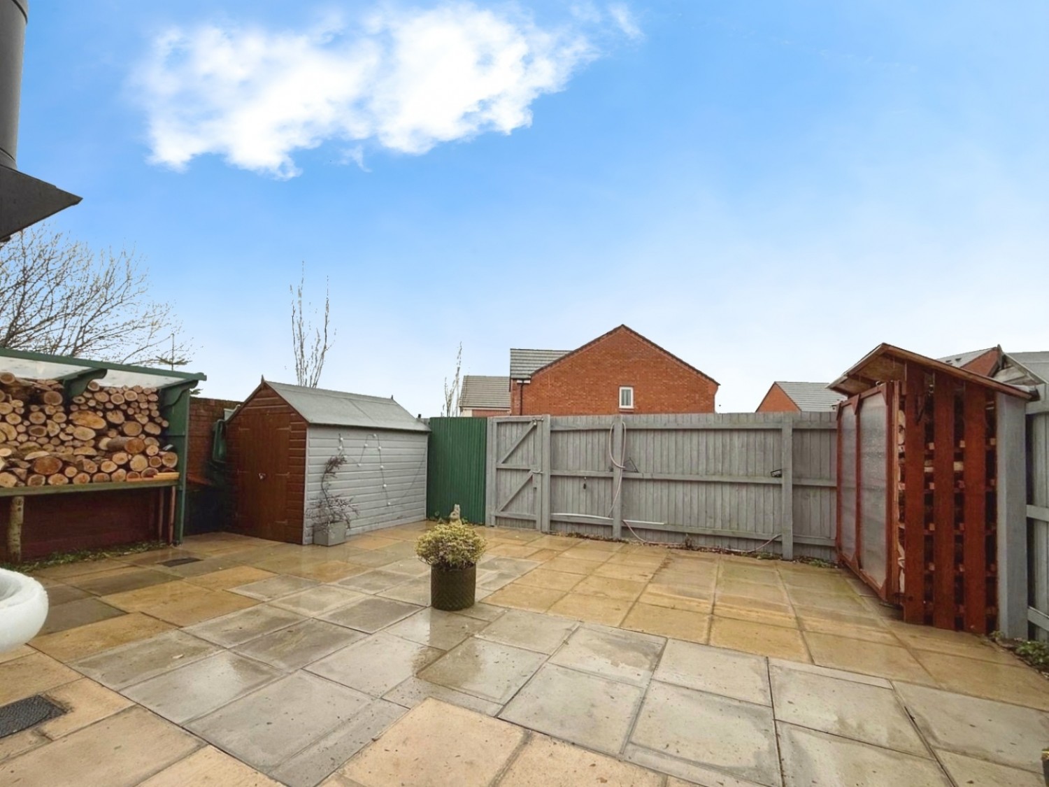 Plank Lane, Leigh, WN7 4QA